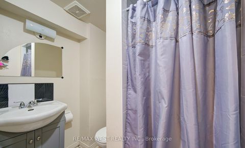 Photo 41 at 71 - 3525 Brandon Gate Drive, Malton, Mississauga