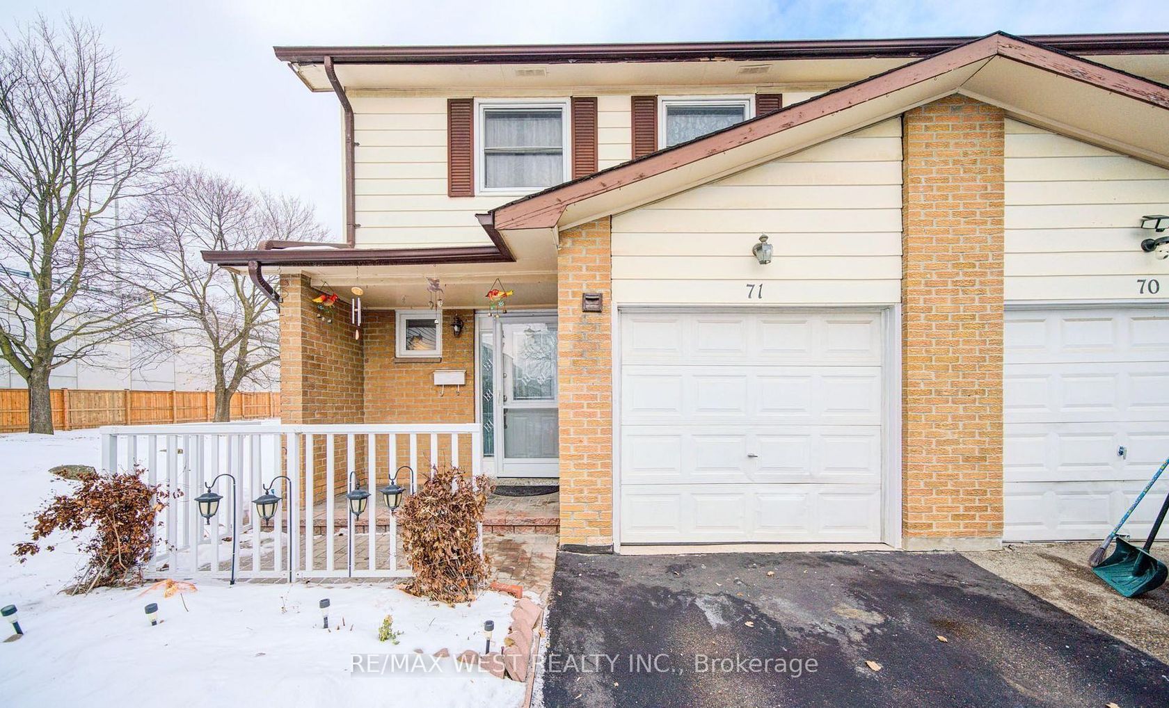 71 - 3525 Brandon Gate Drive, Malton, Mississauga photo number 2