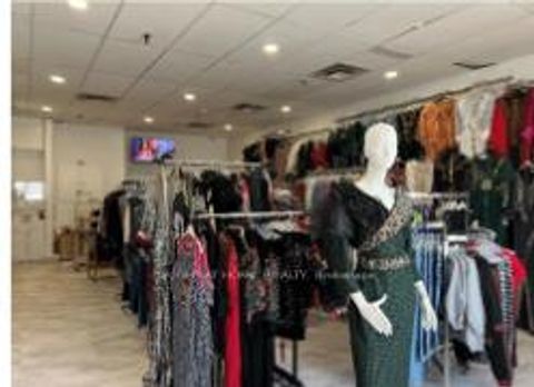 Photo 5 at 34 - 2300 Finch Avenue W, Humber Summit, Toronto