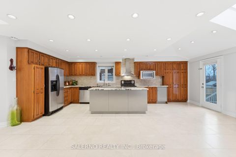 Photo 9 at 125 Anthony Road, CFB, Toronto