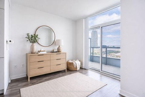 Photo 17 at 1120 - 38 Honeycrisp Crescent N, Vaughan Corporate Centre, Vaughan