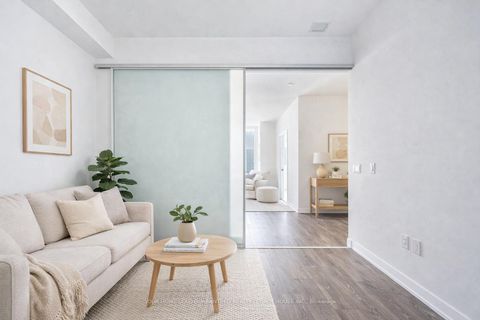 Photo 18 at 1120 - 38 Honeycrisp Crescent N, Vaughan Corporate Centre, Vaughan