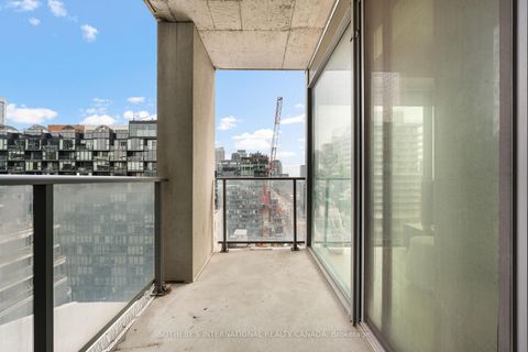 Photo 17 at 1204 - 95 Bathurst Street, Waterfront Communities C1, Toronto