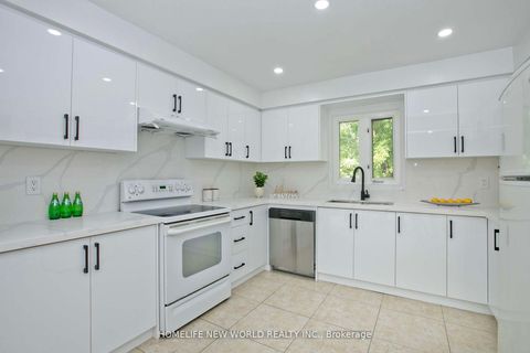 Photo 11 at 94 Weldrick Road E, Harding, Richmond Hill