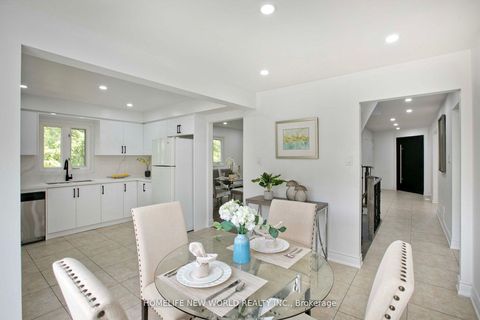 Photo 12 at 94 Weldrick Road E, Harding, Richmond Hill