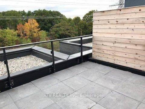 Photo 7 at TH17 - 10 Brin Drive, Humber Valley, Toronto