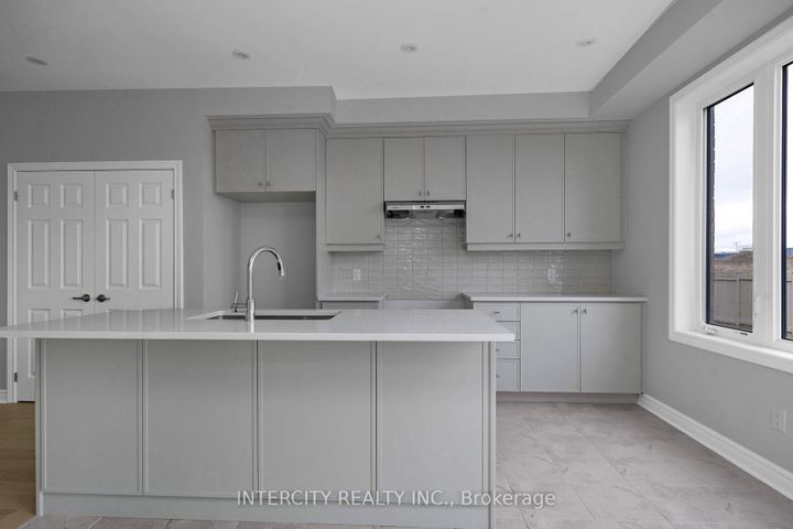 Photo 8 at 162 Mumbai Drive, Middlefield, Markham