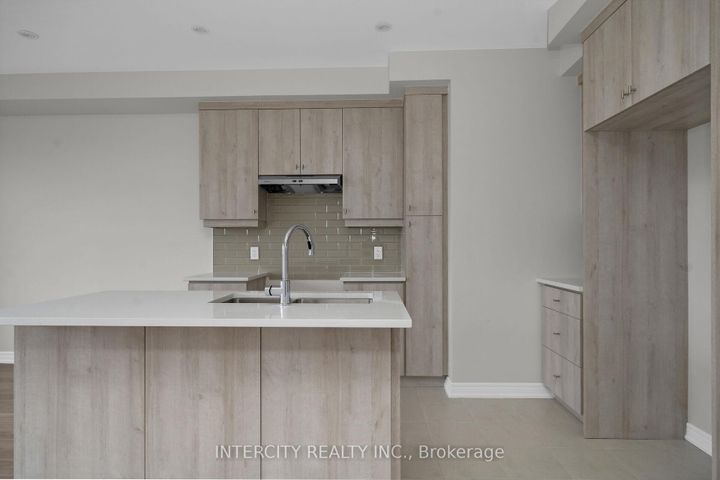 Photo 8 at 164 Mumbai Drive, Middlefield, Markham