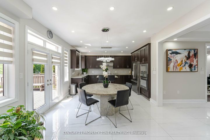 Photo 17 at 8 Teal Crest Circle, Credit Valley, Brampton