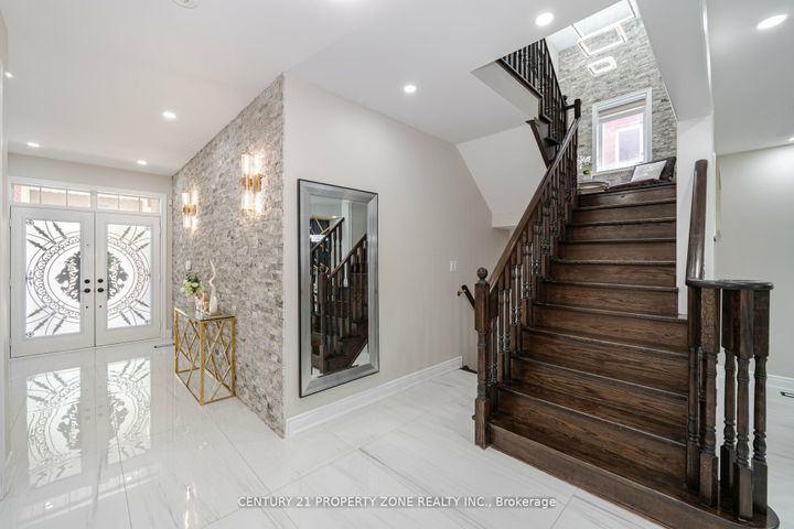 Photo 27 at 8 Teal Crest Circle, Credit Valley, Brampton