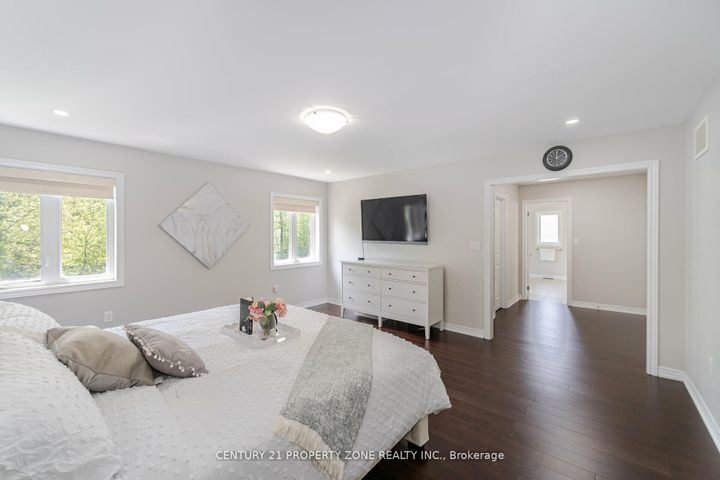 Photo 32 at 8 Teal Crest Circle, Credit Valley, Brampton