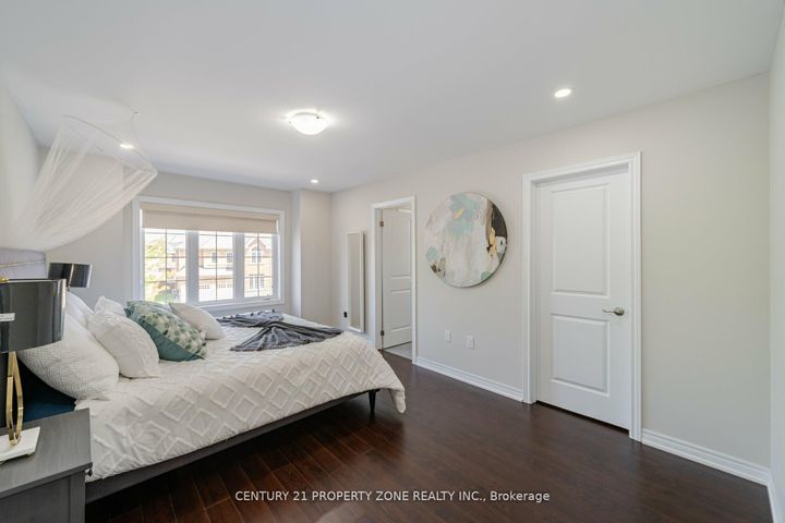 Photo 35 at 8 Teal Crest Circle, Credit Valley, Brampton