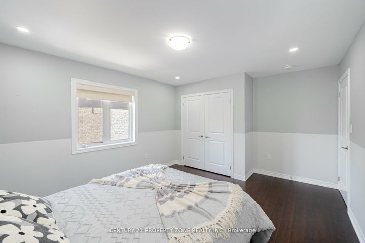 Photo 41 at 8 Teal Crest Circle, Credit Valley, Brampton