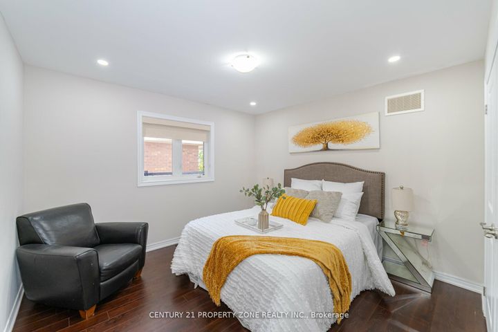 Photo 42 at 8 Teal Crest Circle, Credit Valley, Brampton