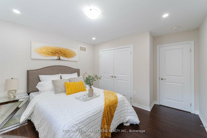 Photo 43 at 8 Teal Crest Circle, Credit Valley, Brampton