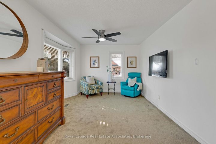 Photo 14 at 14 - 1905 Broad Hollow Gate, Erin Mills, Mississauga