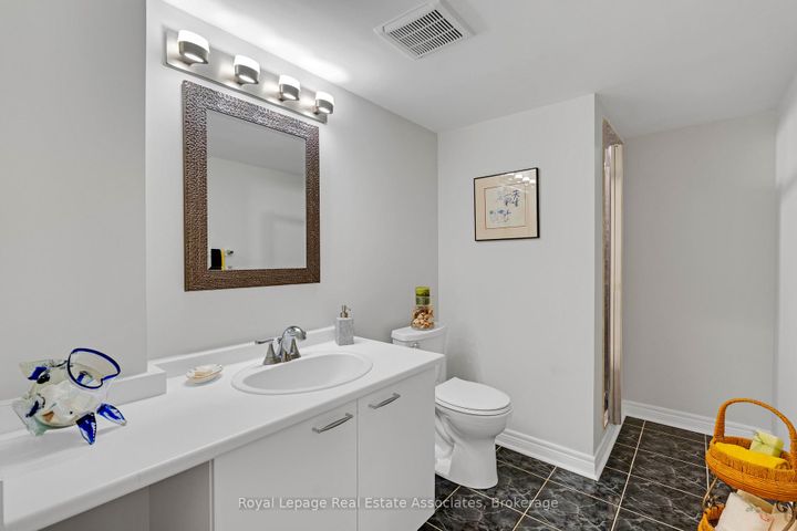 Photo 23 at 14 - 1905 Broad Hollow Gate, Erin Mills, Mississauga