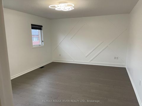 Photo 7 at 10 Moses Crescent, Bowmanville, Clarington