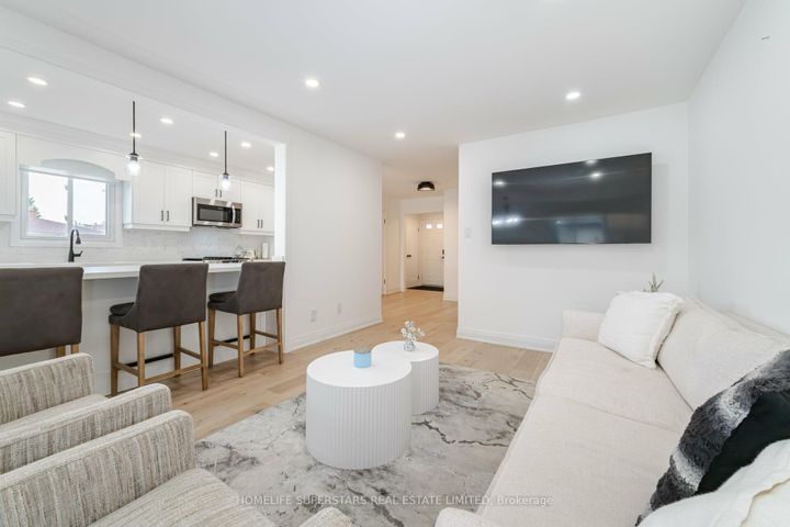 Photo 5 at 3 New Seabury Drive, Glen Shields, Vaughan