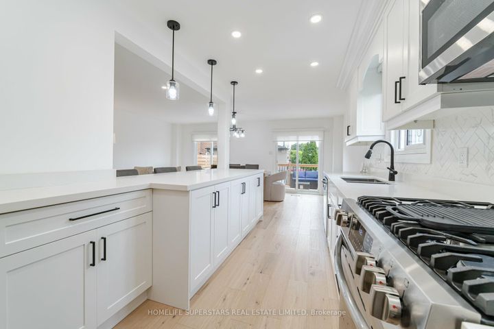 Photo 8 at 3 New Seabury Drive, Glen Shields, Vaughan