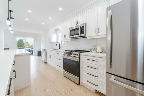 Photo 9 at 3 New Seabury Drive, Glen Shields, Vaughan