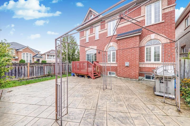 Photo 8 at 2 Tovey Terrace, Wellington, Brampton