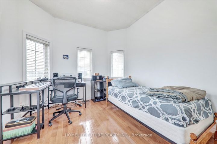 Photo 30 at 2 Tovey Terrace, Wellington, Brampton