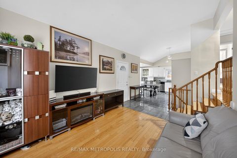 Photo 2 at 91 Ellendale Drive, Dorset Park, Toronto