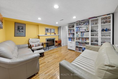 Photo 5 at 91 Ellendale Drive, Dorset Park, Toronto