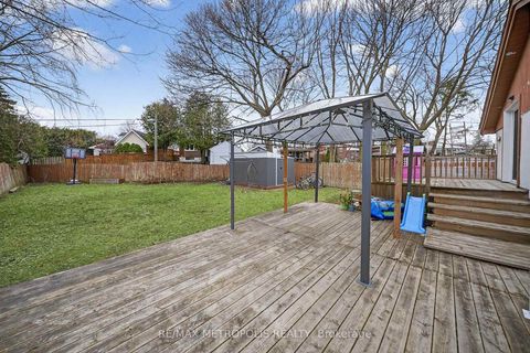 Photo 6 at 91 Ellendale Drive, Dorset Park, Toronto