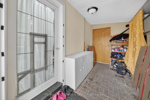 Photo 11 at 91 Ellendale Drive, Dorset Park, Toronto