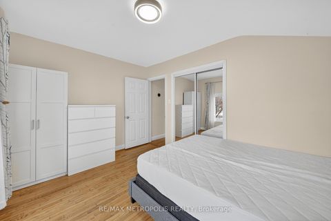 Photo 12 at 91 Ellendale Drive, Dorset Park, Toronto