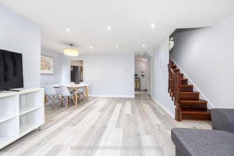 Photo 17 at 134 - 4005 Don Mills Road, Hillcrest Village, Toronto