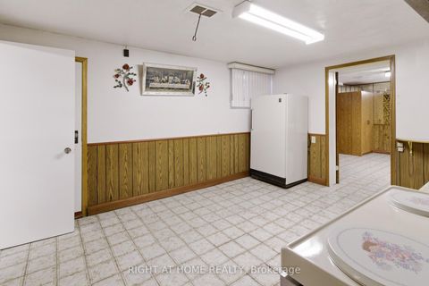 Photo 16 at 53 Tavistock Road, CFB, Toronto