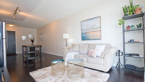 Photo 23 at 415 - 105 The Queensway Avenue, Swansea, Toronto