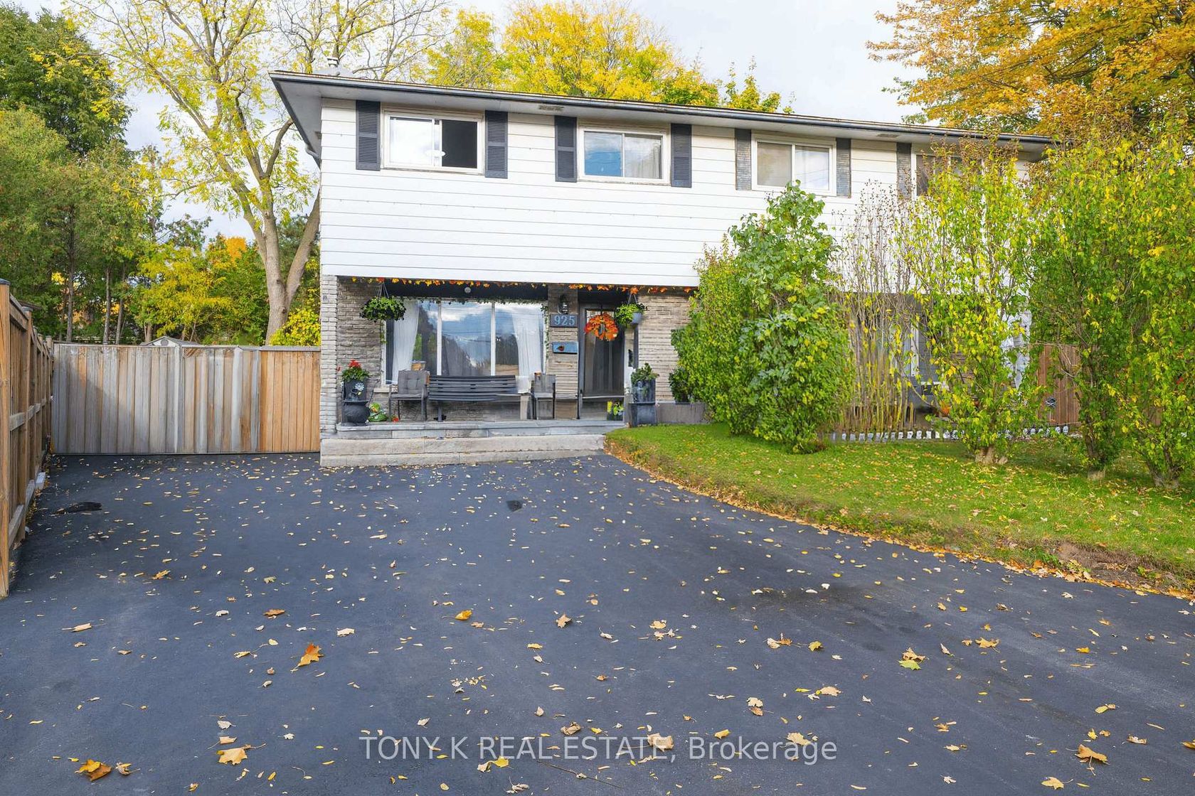 925 Francis Road, LaSalle, Burlington 