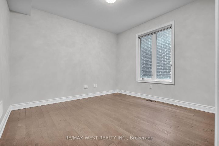 Photo 5 at 65 Port Royal Avenue, Kleinburg, Vaughan