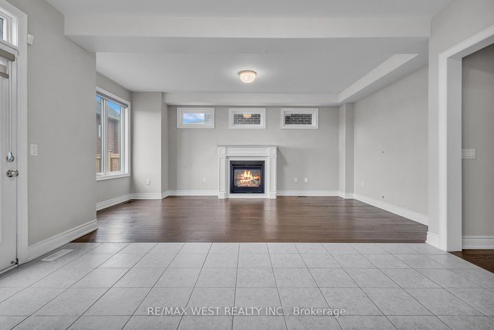 Photo 11 at 65 Port Royal Avenue, Kleinburg, Vaughan