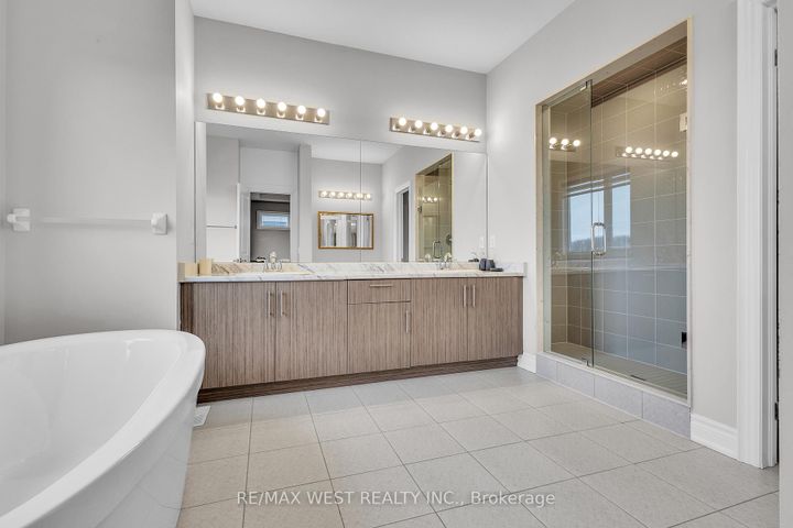 Photo 20 at 65 Port Royal Avenue, Kleinburg, Vaughan