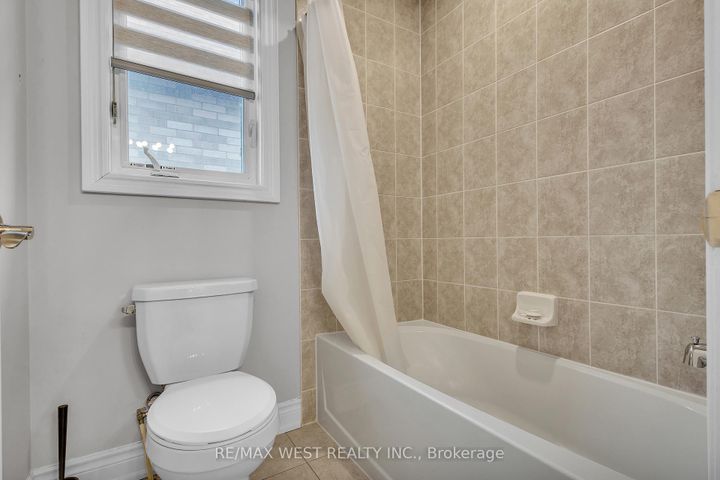 Photo 25 at 65 Port Royal Avenue, Kleinburg, Vaughan