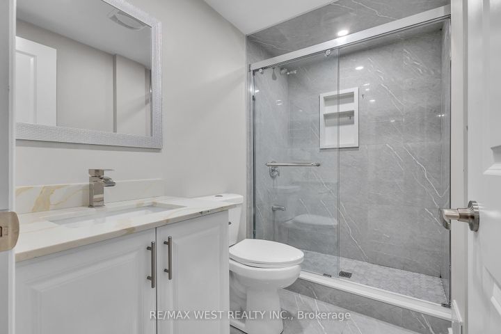 Photo 35 at 65 Port Royal Avenue, Kleinburg, Vaughan