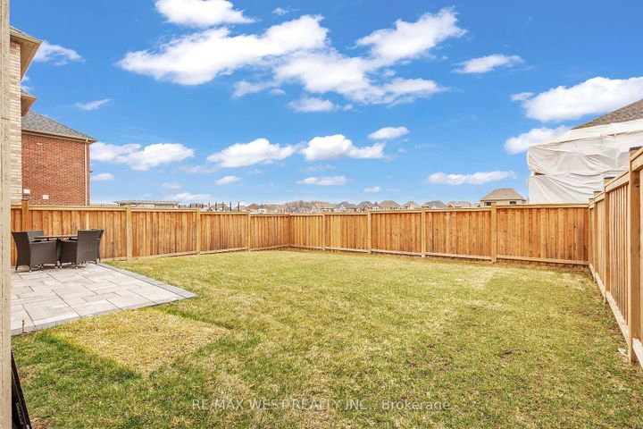 Photo 40 at 65 Port Royal Avenue, Kleinburg, Vaughan