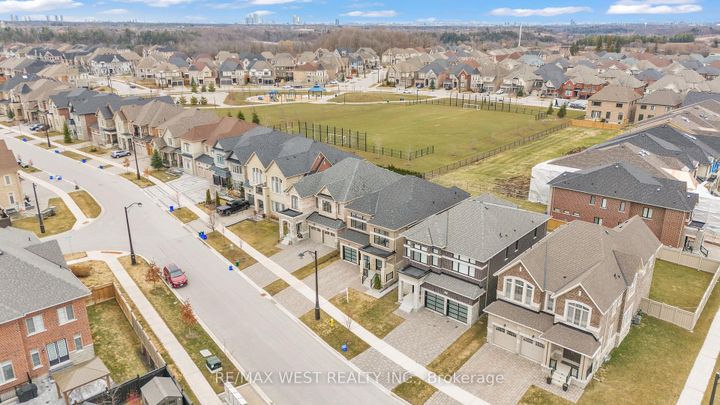 Photo 43 at 65 Port Royal Avenue, Kleinburg, Vaughan