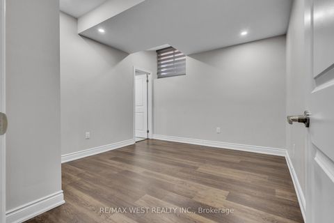 Photo 34 at 65 Port Royal Avenue, Kleinburg, Vaughan