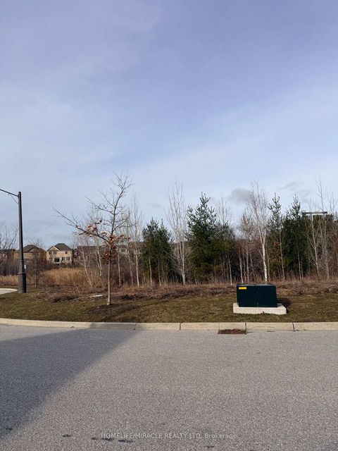 Photo 3 at 300 Symington Court, Windfields, Oshawa