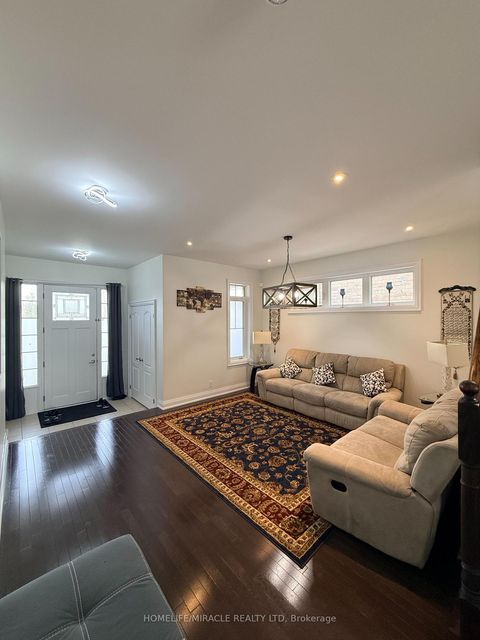 Photo 8 at 300 Symington Court, Windfields, Oshawa