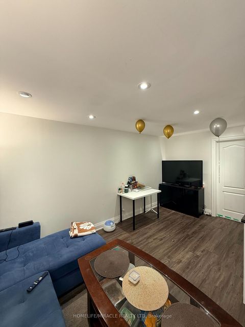 Photo 31 at 300 Symington Court, Windfields, Oshawa