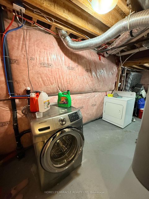 Photo 33 at 300 Symington Court, Windfields, Oshawa