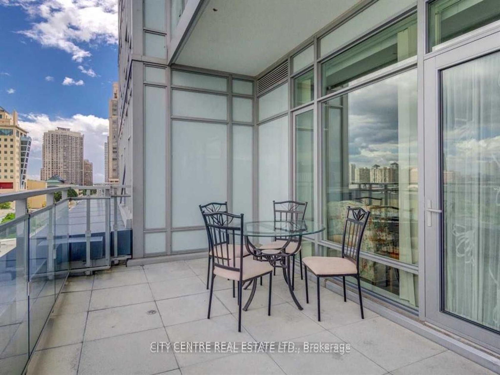 601 - 365 Prince Of Wales Drive, City Centre, Mississauga by Loree Meneguzzi Real Estate 601 - 365 Prince Of Wales Drive, City Centre, Mississauga