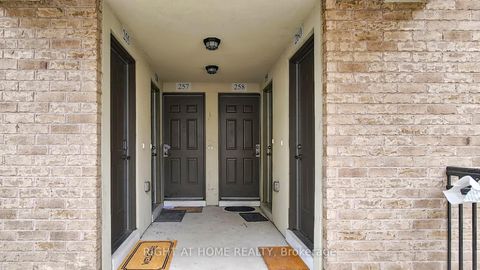 Photo 9 at 258 - 19 Coneflower Crescent, Branson, Toronto